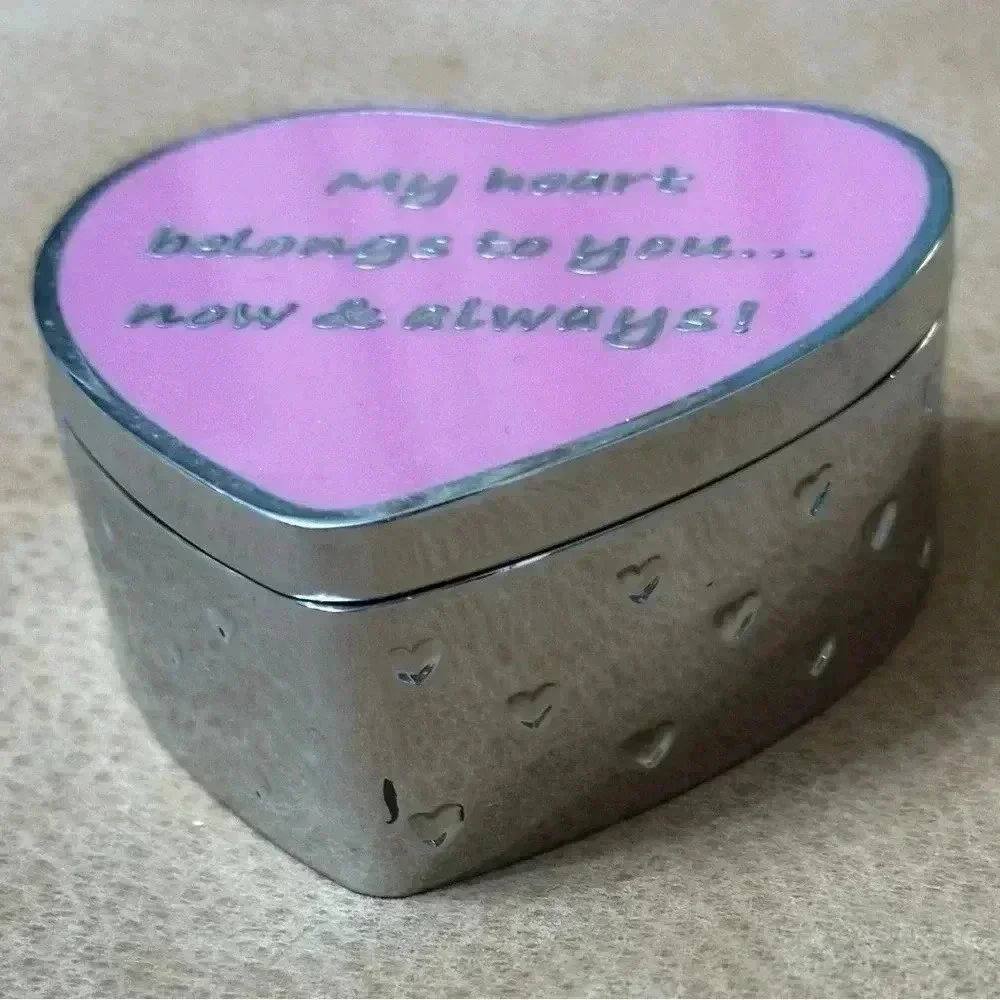 Vintage Things Remembered Silver Tone Trinket Box Heart Shape Jewelry Box